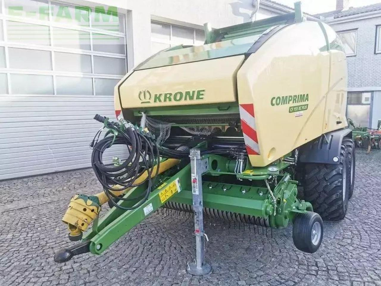 Krone comprima cf155 xc plus press-wickel-kombination - Enfardadeira de fardos quadrados: foto 2 Krone comprima cf155 xc plus press-wickel-kombination - Enfardadeira de fardos quadrados: foto 2