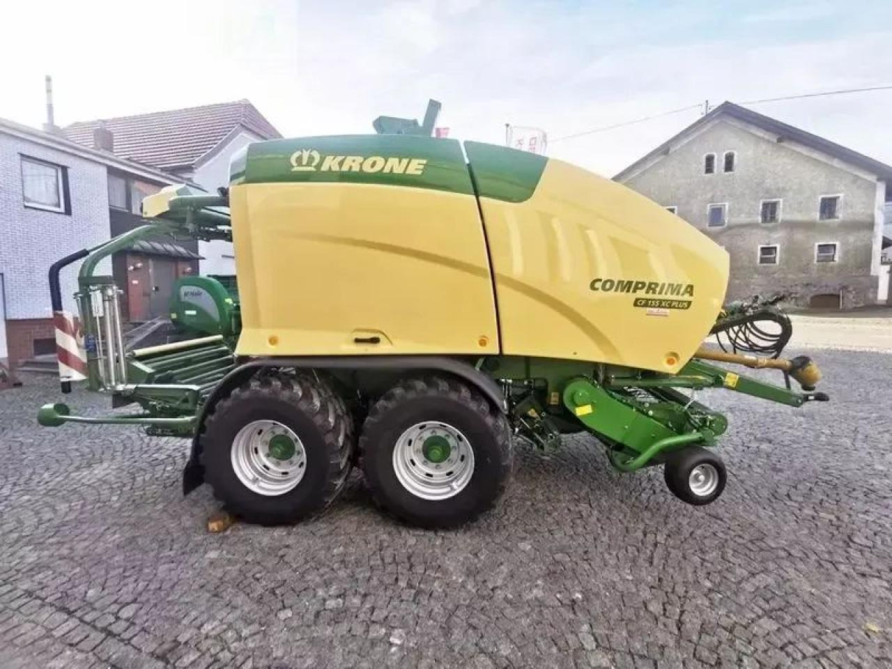 Krone comprima cf155 xc plus press-wickel-kombination - Enfardadeira de fardos quadrados: foto 4 Krone comprima cf155 xc plus press-wickel-kombination - Enfardadeira de fardos quadrados: foto 4