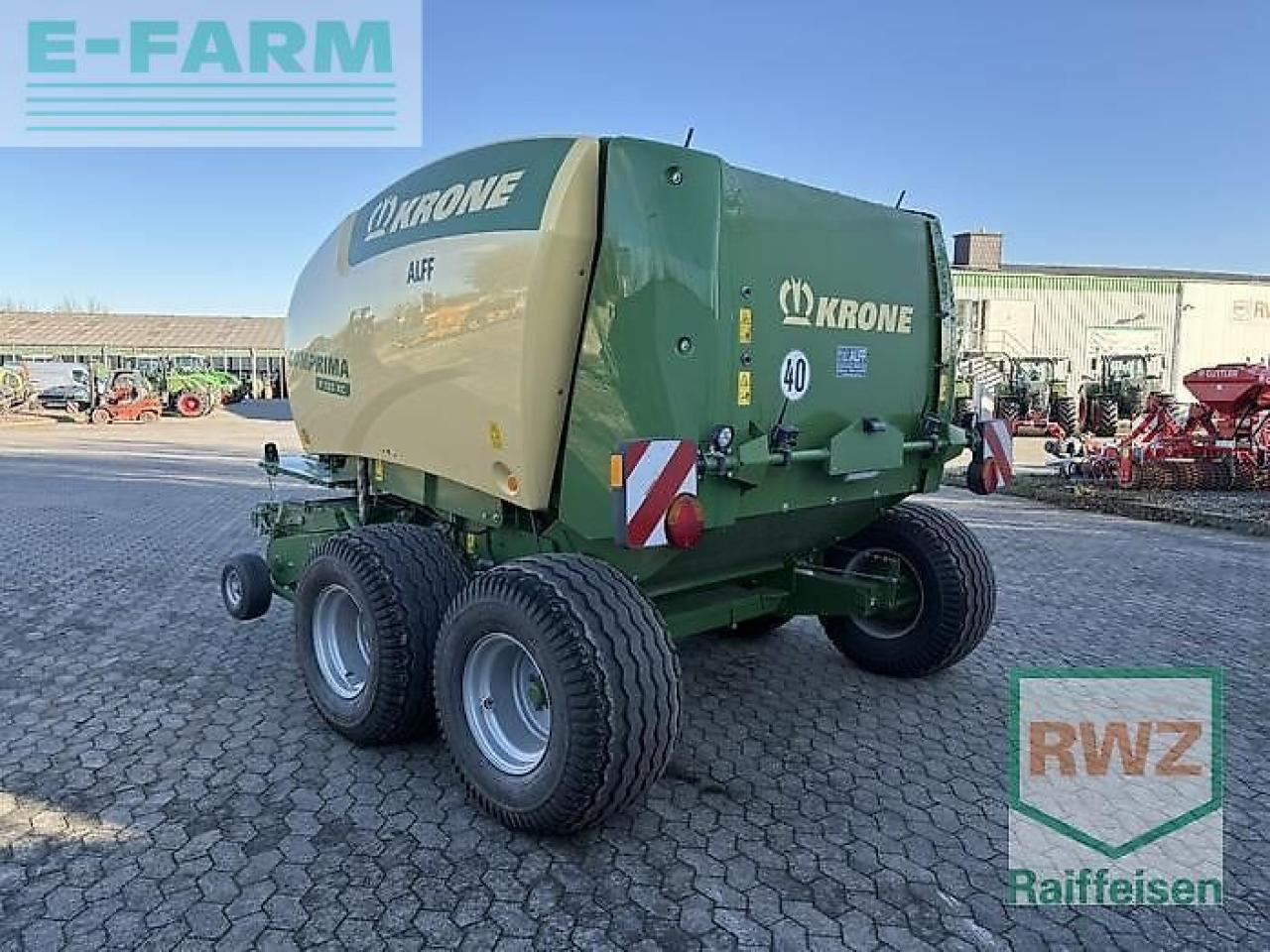 Krone comprima f125 xc - Enfardadeira de fardos quadrados: foto 3 Krone comprima f125 xc - Enfardadeira de fardos quadrados: foto 3