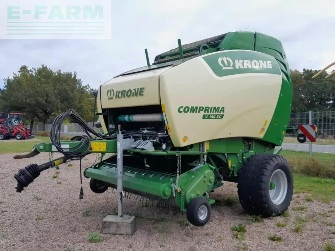 Krone comprima v 180 xc - Enfardadeira de fardos quadrados: foto 1 Krone comprima v 180 xc - Enfardadeira de fardos quadrados: foto 1