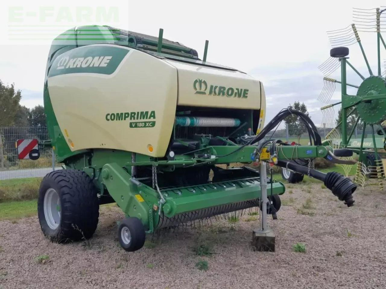 Krone comprima v 180 xc - Enfardadeira de fardos quadrados: foto 2 Krone comprima v 180 xc - Enfardadeira de fardos quadrados: foto 2