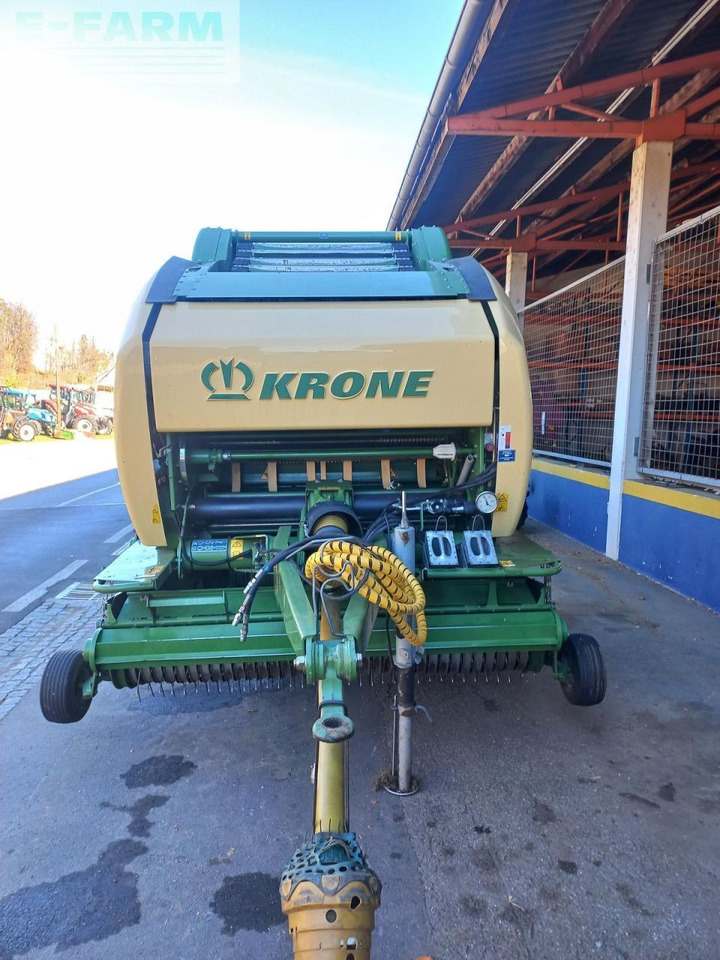 Krone comprima v150 xc - Enfardadeira de fardos quadrados: foto 2 Krone comprima v150 xc - Enfardadeira de fardos quadrados: foto 2