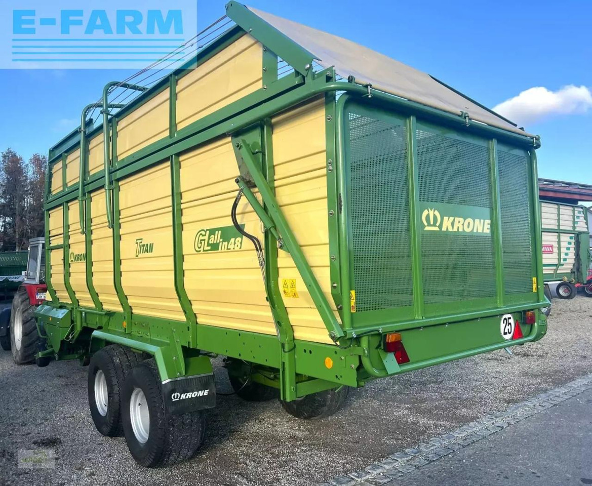 Krone titan 6/48 gl all in im guten zustand - mit zusätzlichen tasträdern hinter der pick-up - Autocarregadora: foto 4 Krone titan 6/48 gl all in im guten zustand - mit zusätzlichen tasträdern hinter der pick-up - Autocarregadora: foto 4