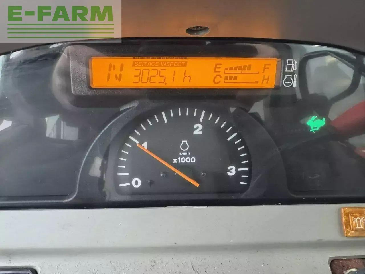 Kubota 5740 - Trator: foto 4 Kubota 5740 - Trator: foto 4