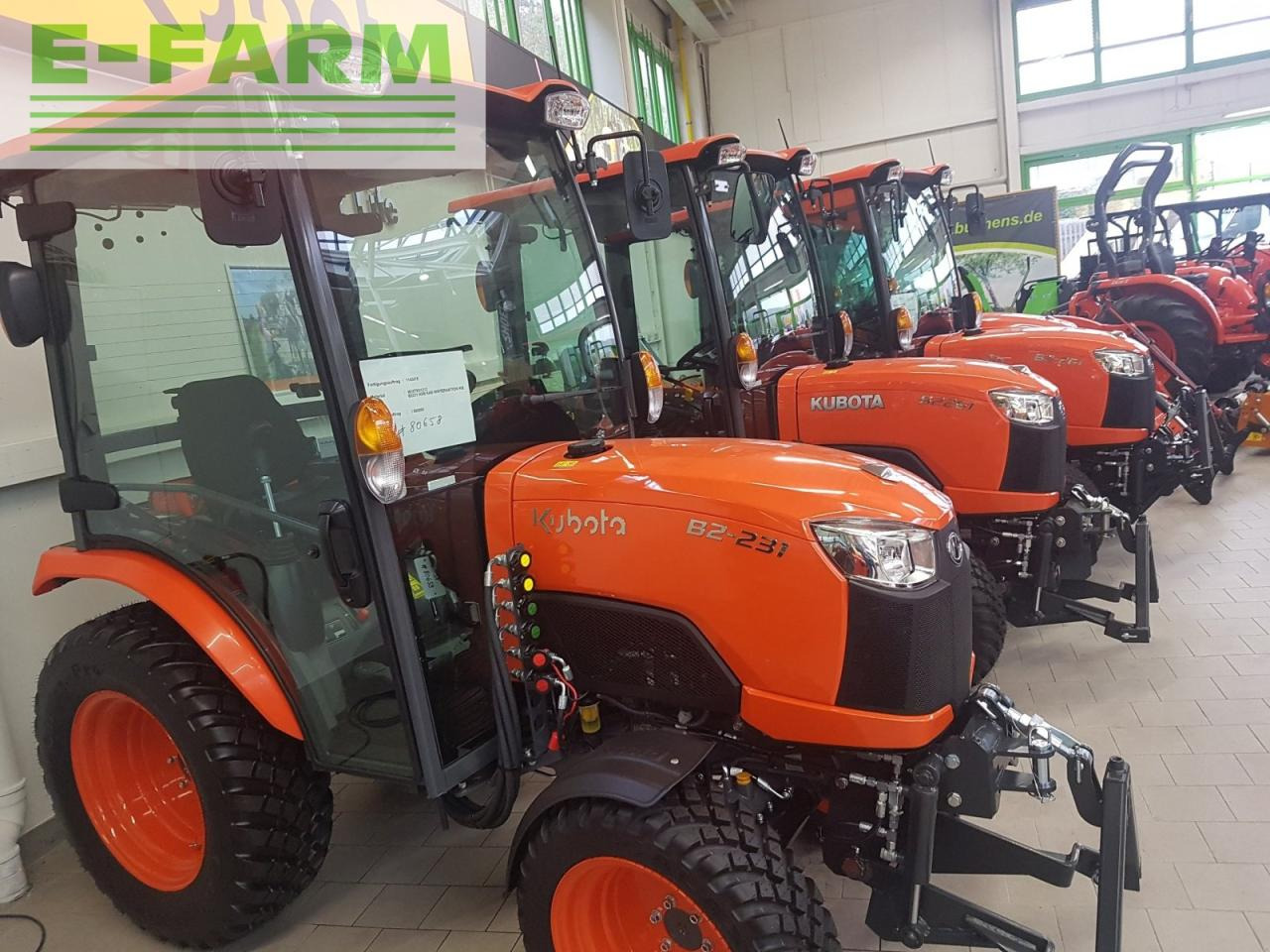 Kubota b2-231h cab - Trator: foto 1 Kubota b2-231h cab - Trator: foto 1