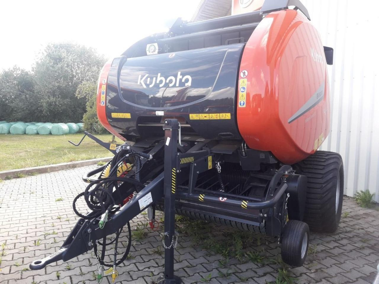 Kubota bv5200 plus - Enfardadeira de fardos quadrados: foto 1 Kubota bv5200 plus - Enfardadeira de fardos quadrados: foto 1