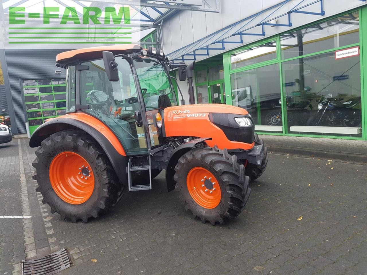 Trator Kubota m4073 cab: foto 11