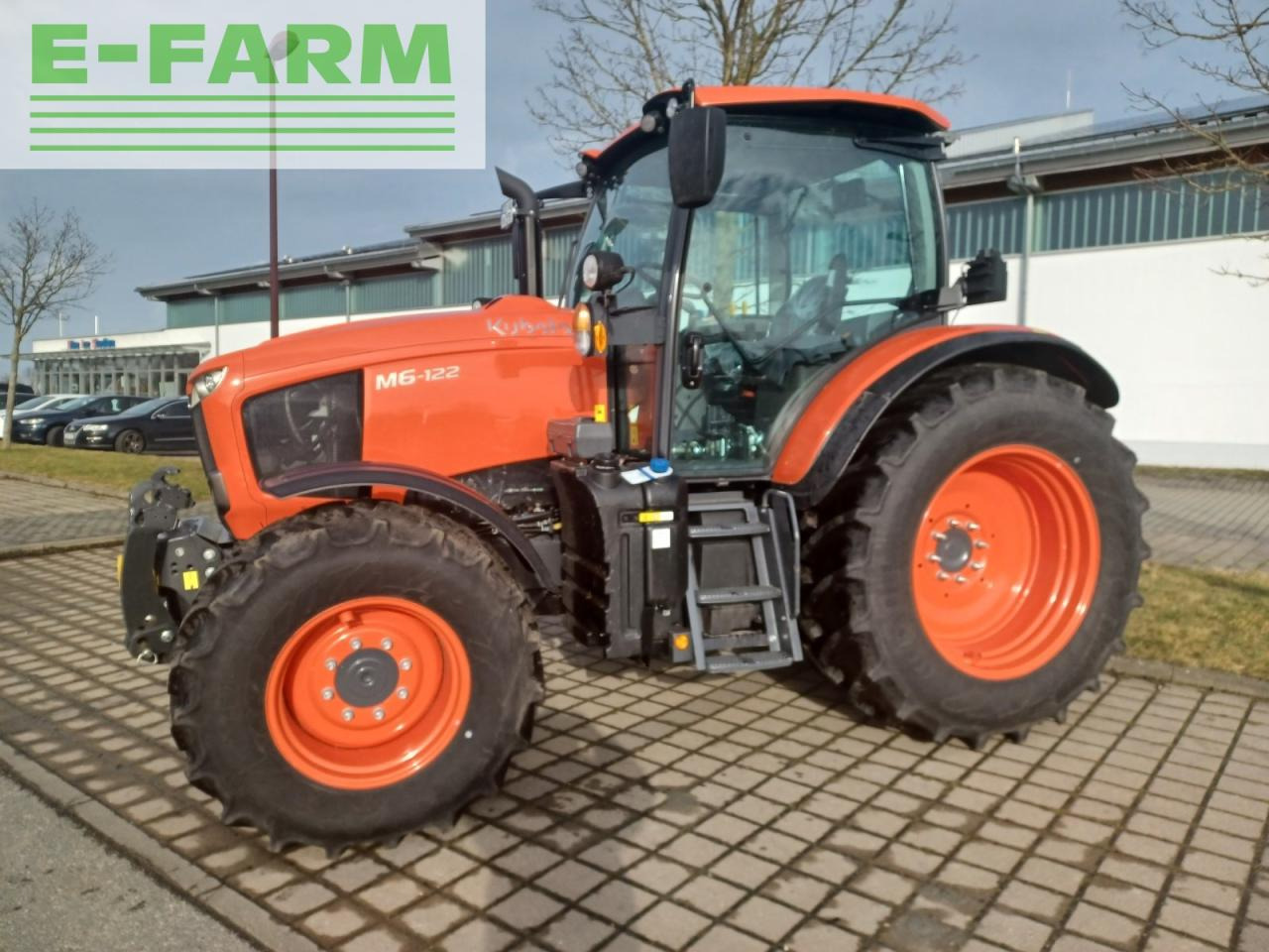 Kubota m6-122 - Trator: foto 1 Kubota m6-122 - Trator: foto 1