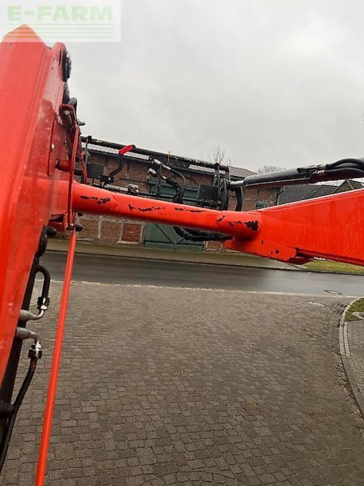 Trator Kubota m6121: foto 9 Trator Kubota m6121: foto 9