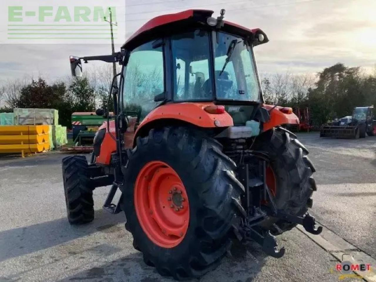 Kubota m7060 - Trator: foto 3 Kubota m7060 - Trator: foto 3
