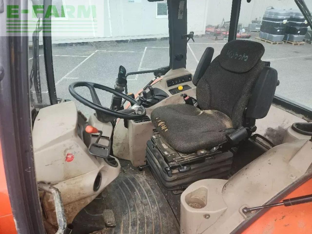 Trator Kubota m9960: foto 8 Trator Kubota m9960: foto 8