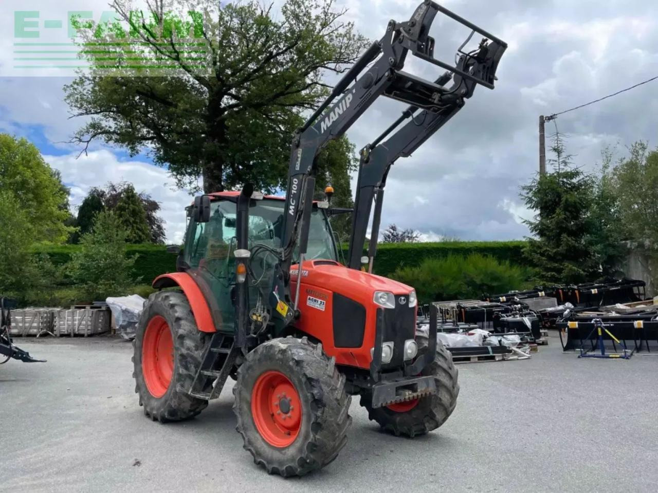 Kubota tracteur agricole m110gx kubota - Trator: foto 1 Kubota tracteur agricole m110gx kubota - Trator: foto 1