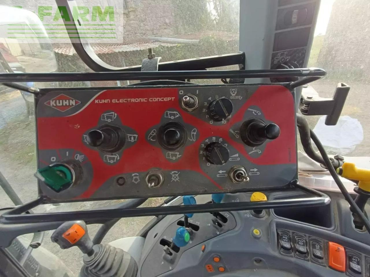 Kuhn altor 5070 - Equipamento para silagem: foto 5 Kuhn altor 5070 - Equipamento para silagem: foto 5