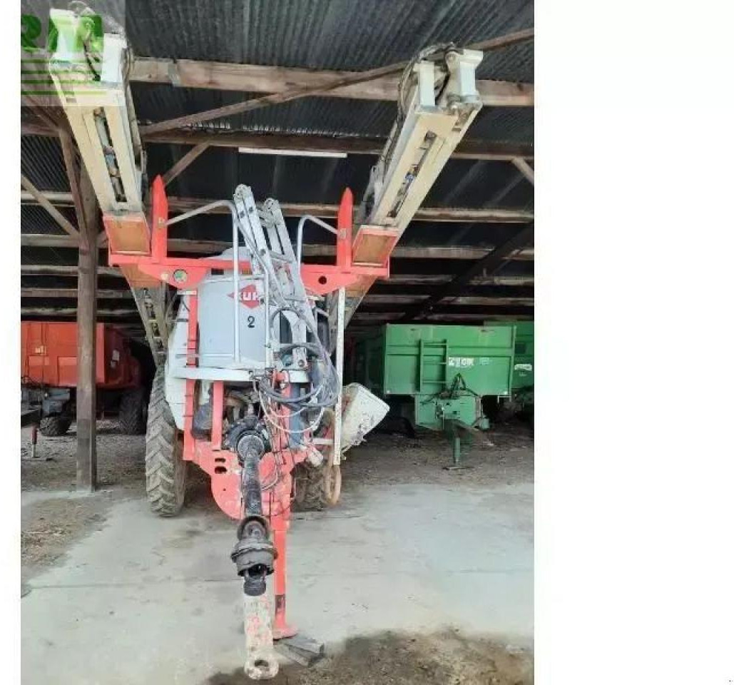 Kuhn atlantique3200 - Pulverizador de arrastar: foto 1 Kuhn atlantique3200 - Pulverizador de arrastar: foto 1