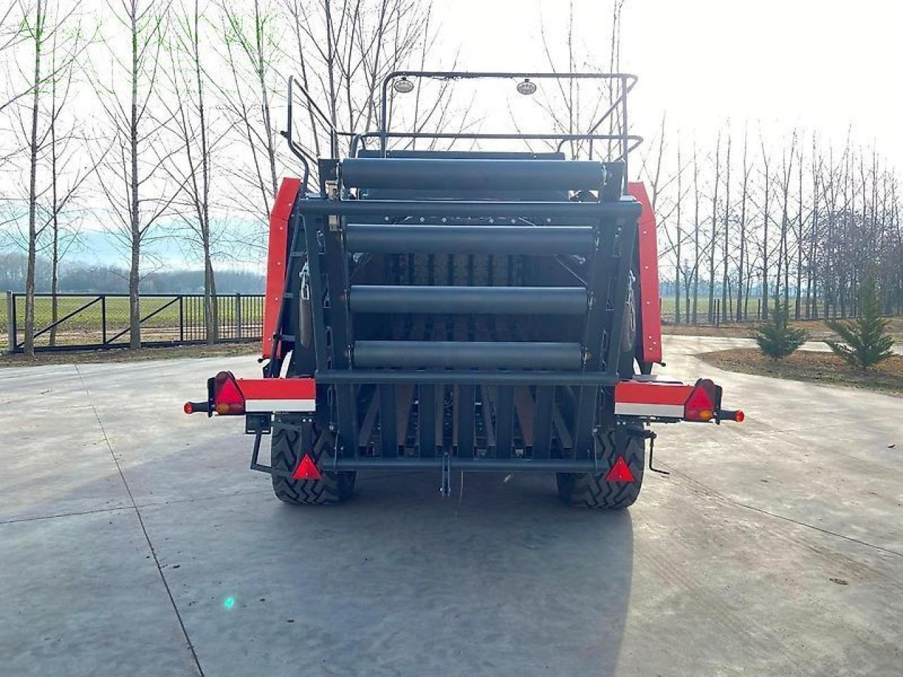 Kuhn lsb 1290d - Enfardadeira de fardos quadrados: foto 5 Kuhn lsb 1290d - Enfardadeira de fardos quadrados: foto 5