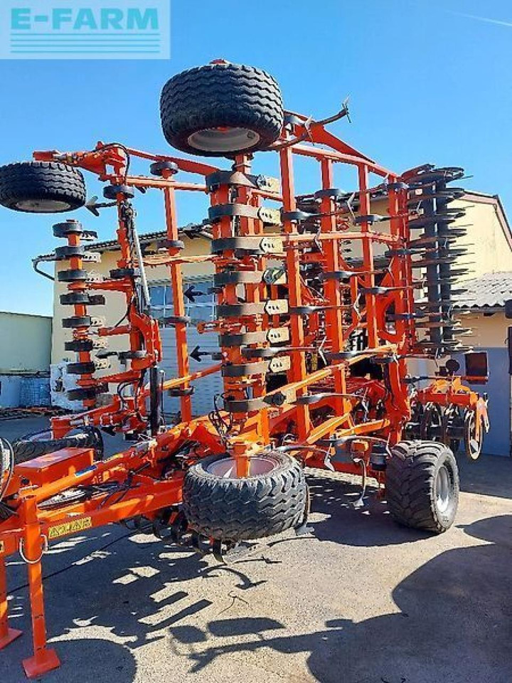 Kuhn prolander 7500 mit upgrade der zusätzl. stützrad - Semeadora combinada: foto 1 Kuhn prolander 7500 mit upgrade der zusätzl. stützrad - Semeadora combinada: foto 1