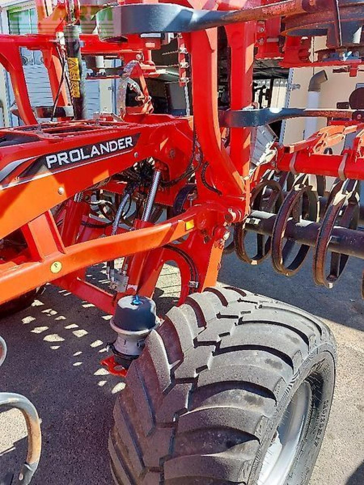 Kuhn prolander 7500 mit upgrade der zusätzl. stützrad - Semeadora combinada: foto 4 Kuhn prolander 7500 mit upgrade der zusätzl. stützrad - Semeadora combinada: foto 4