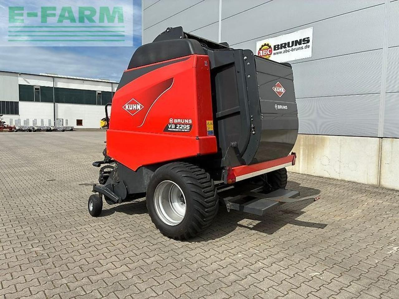 Kuhn vb 2295 oc 23 - Enfardadeira de fardos quadrados: foto 3 Kuhn vb 2295 oc 23 - Enfardadeira de fardos quadrados: foto 3