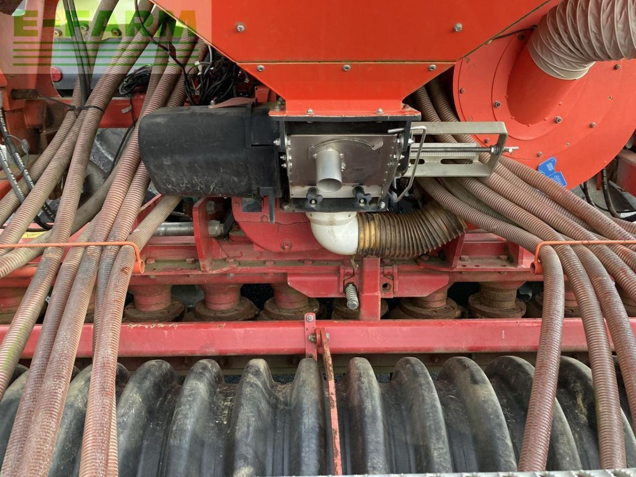 Kverneland ngs 101 mit kuhn venta lc 4000 - Semeadora combinada: foto 5 Kverneland ngs 101 mit kuhn venta lc 4000 - Semeadora combinada: foto 5