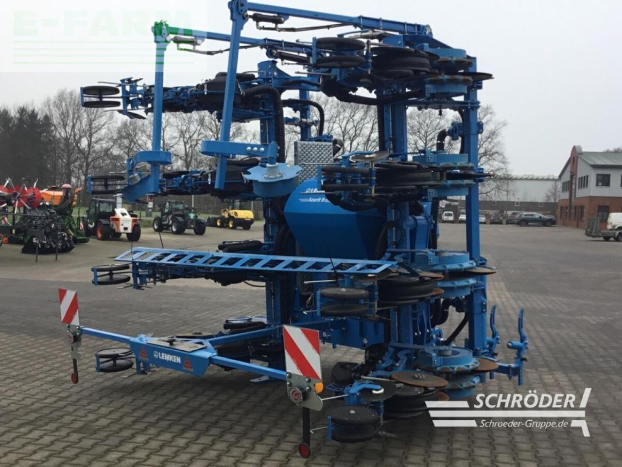 Lemken azurit 9 | demomaschine | nur 131 hektar - Semeadora de precisão: foto 2 Lemken azurit 9 | demomaschine | nur 131 hektar - Semeadora de precisão: foto 2