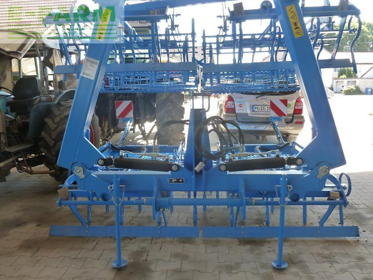 Lemken korund 8/600k gam - Semeadora combinada: foto 1 Lemken korund 8/600k gam - Semeadora combinada: foto 1