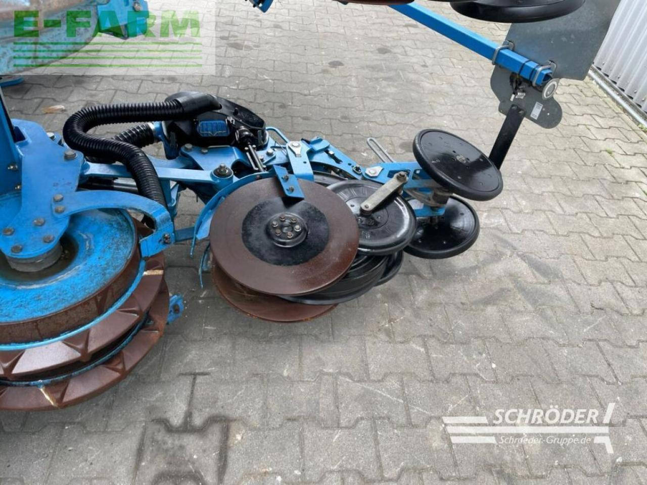 Lemken solitair 23/1900 / azurit 9/8.75 k d - Semeadora de precisão: foto 4 Lemken solitair 23/1900 / azurit 9/8.75 k d - Semeadora de precisão: foto 4