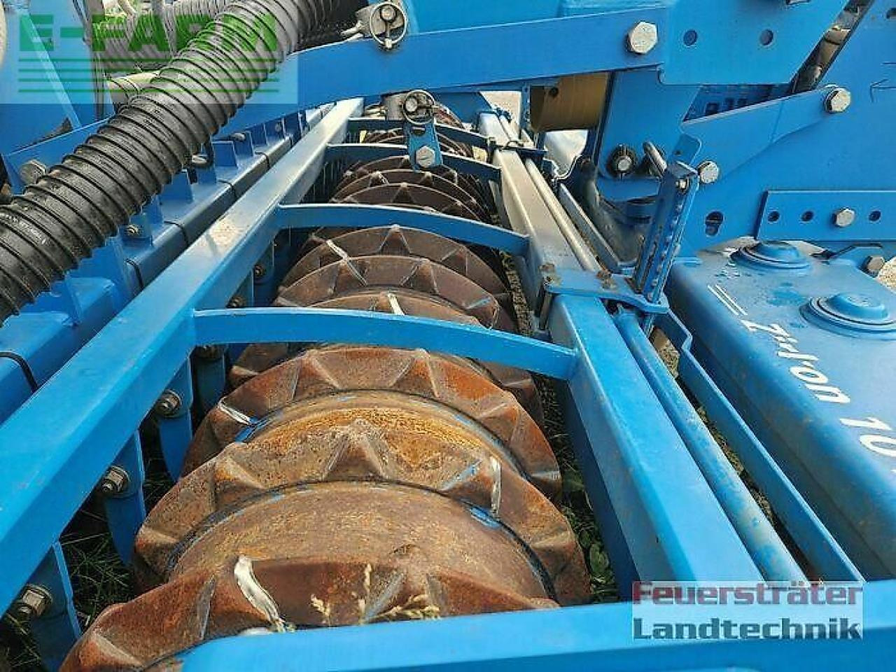 Lemken zirkon 10/300 - Maquina para lavrar a terra: foto 4 Lemken zirkon 10/300 - Maquina para lavrar a terra: foto 4
