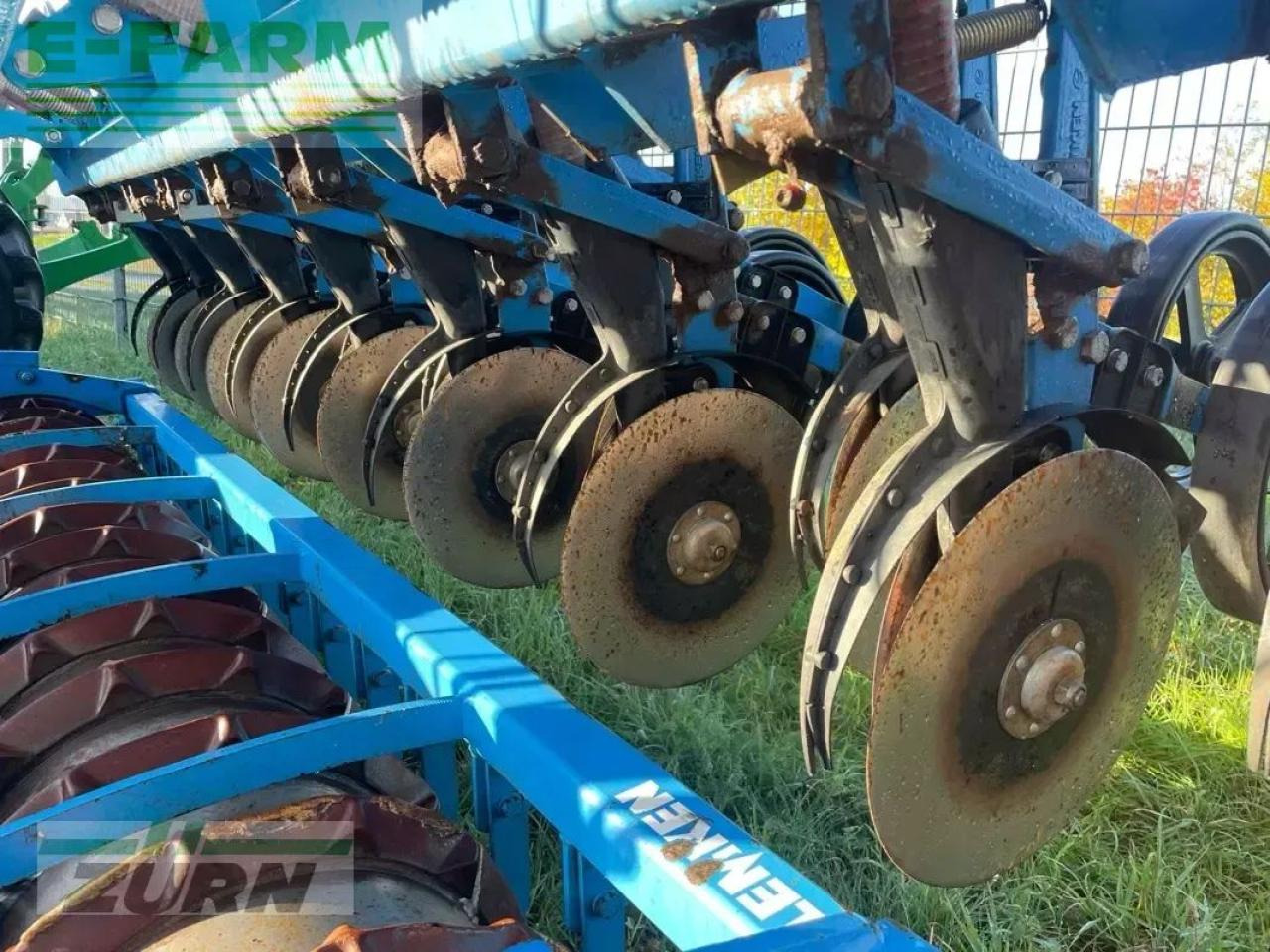 Lemken zirkon 9/300 u. saphir 7 ds 30 - Semeadora combinada: foto 3 Lemken zirkon 9/300 u. saphir 7 ds 30 - Semeadora combinada: foto 3