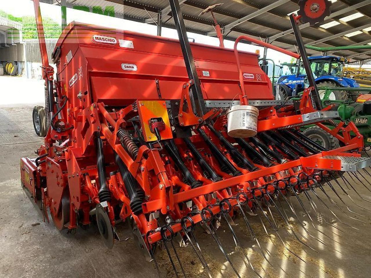 Maschio 3 meter combination drill - Semeadeira: foto 3 Maschio 3 meter combination drill - Semeadeira: foto 3