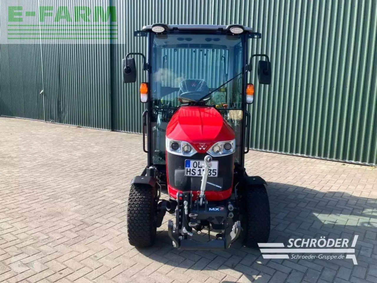 Massey Ferguson 1735 m hc - Trator: foto 2 Massey Ferguson 1735 m hc - Trator: foto 2