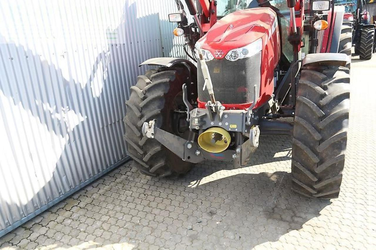 Massey Ferguson 5711 - Trator: foto 3 Massey Ferguson 5711 - Trator: foto 3