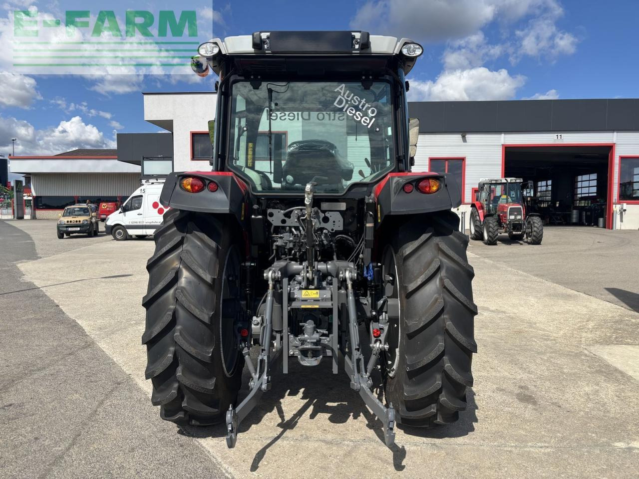 Trator Massey Ferguson 5711 m dyna 4 comfort: foto 6