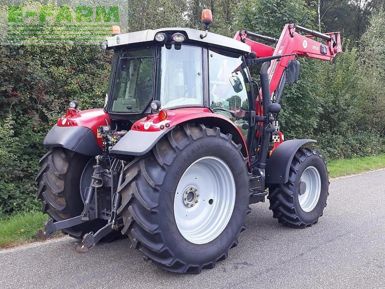Massey Ferguson 5713 sl - Trator: foto 5 Massey Ferguson 5713 sl - Trator: foto 5