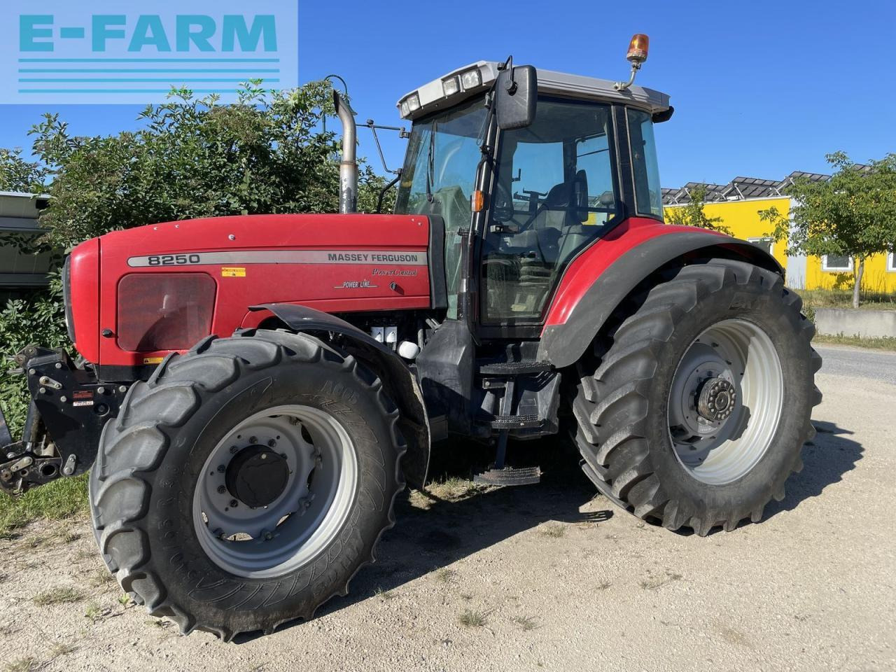 Massey Ferguson 8250-4 - Trator: foto 1 Massey Ferguson 8250-4 - Trator: foto 1