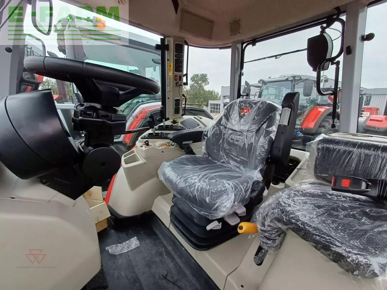 Massey Ferguson mf 6s.135 - Trator: foto 3 Massey Ferguson mf 6s.135 - Trator: foto 3