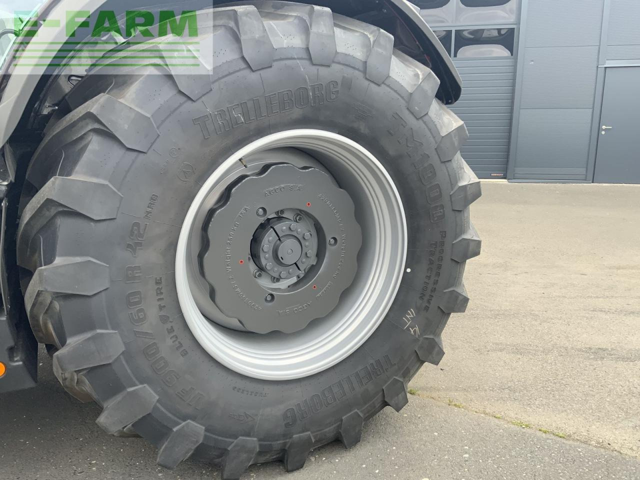 Massey Ferguson mf 8740 s exclusive (stage v) - Trator: foto 3 Massey Ferguson mf 8740 s exclusive (stage v) - Trator: foto 3