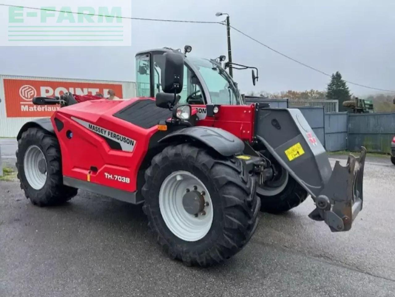 Massey Ferguson mfth7038 - Empilhador telescópico: foto 1 Massey Ferguson mfth7038 - Empilhador telescópico: foto 1