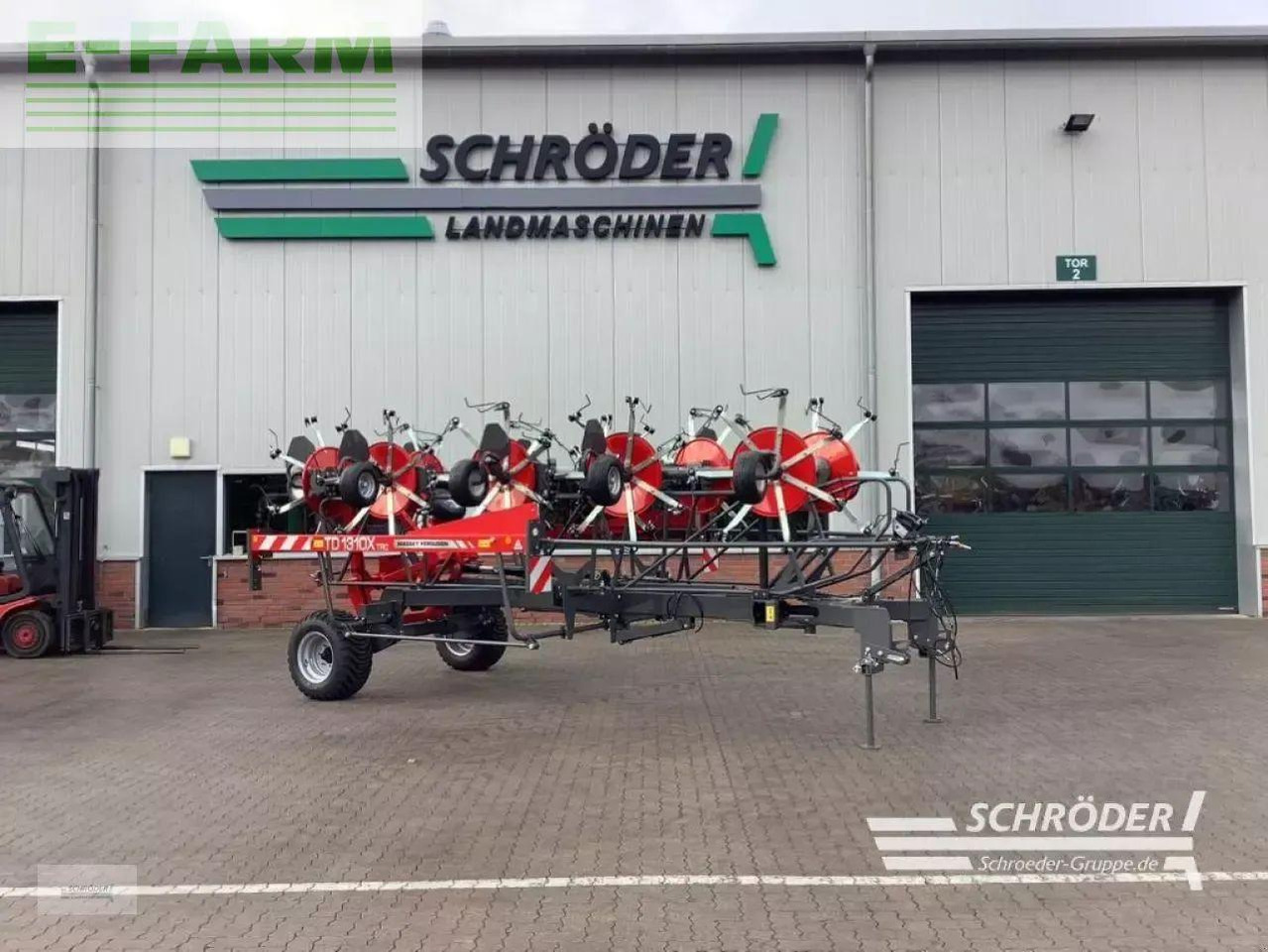 Massey Ferguson td 1310x trc (lotus 1250 t) - Ancinho enleirador: foto 1 Massey Ferguson td 1310x trc (lotus 1250 t) - Ancinho enleirador: foto 1