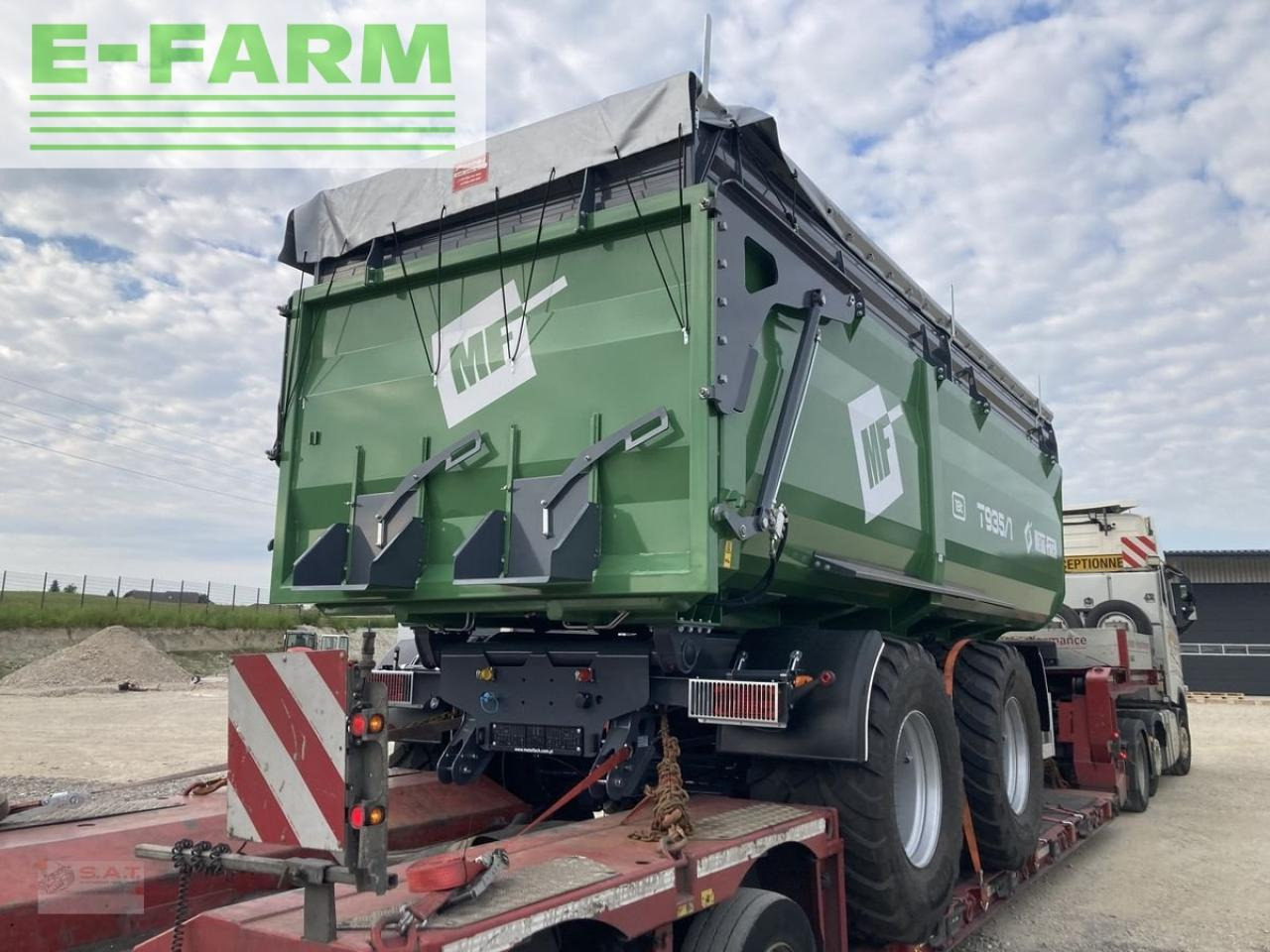 Metal-Fach t 935/1-24 to muldenkipper-voll - Reboque basculante agrícola: foto 4 Metal-Fach t 935/1-24 to muldenkipper-voll - Reboque basculante agrícola: foto 4