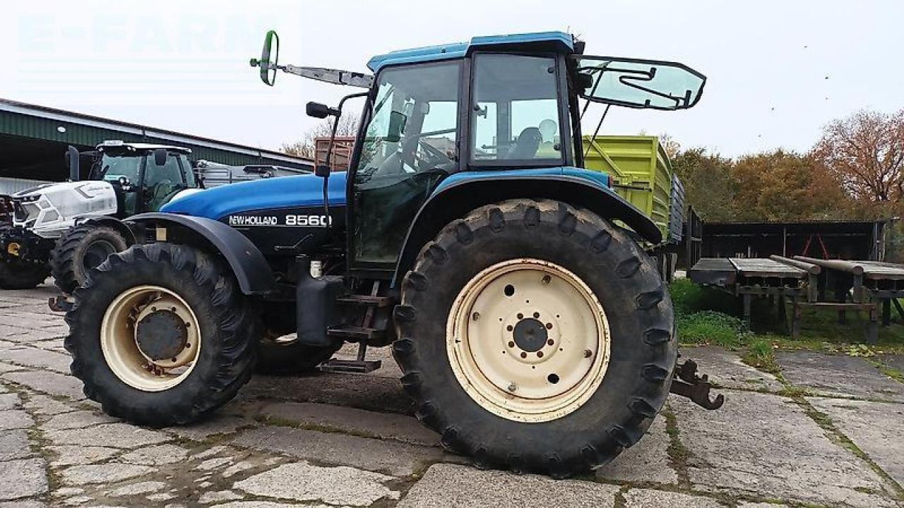New Holland 8560 - Trator: foto 1 New Holland 8560 - Trator: foto 1