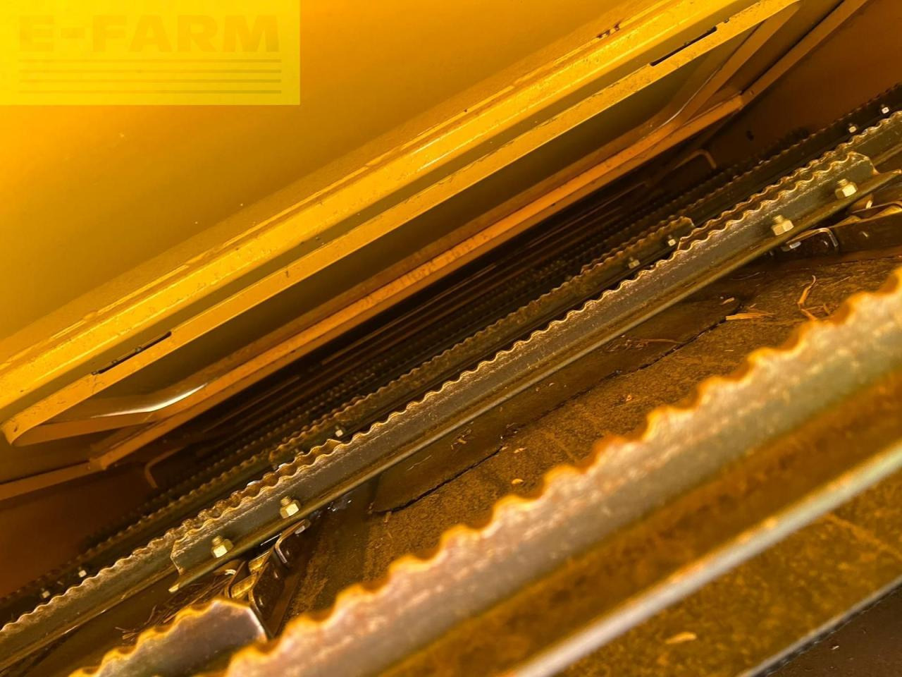 Ceifeira debulhadora New Holland CX 6.90: foto 16