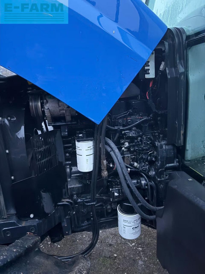 Trator New Holland T5060: foto 10 Trator New Holland T5060: foto 10