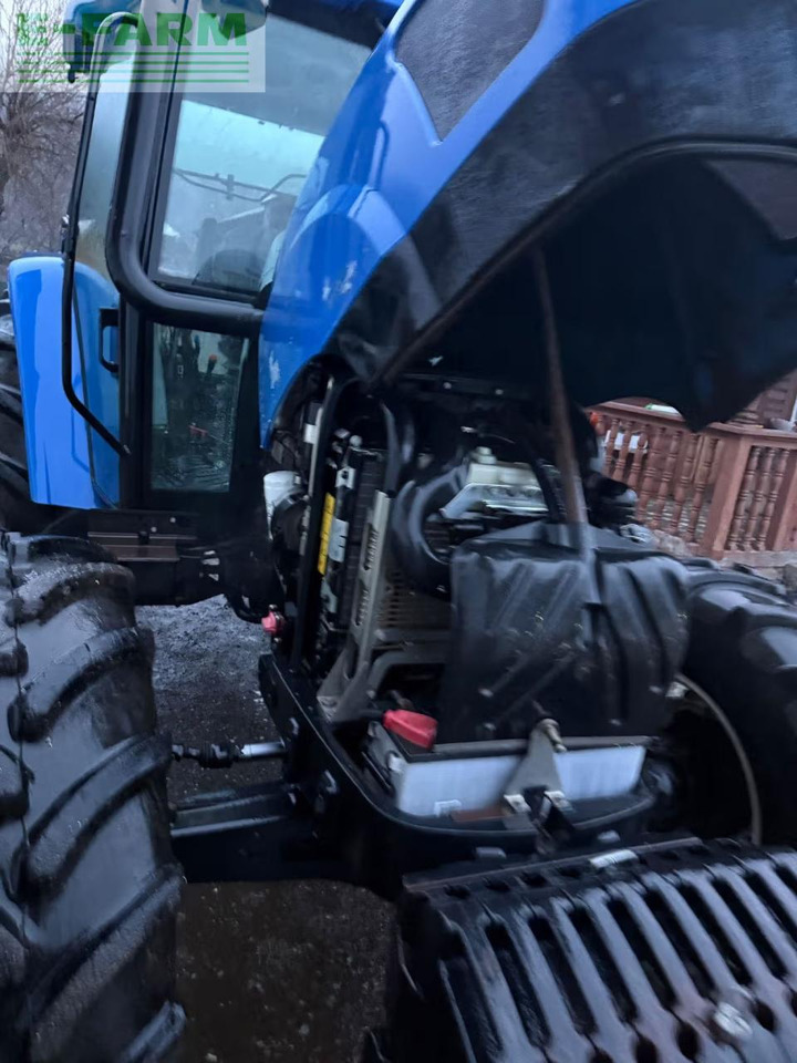 Trator New Holland T5060: foto 12 Trator New Holland T5060: foto 12
