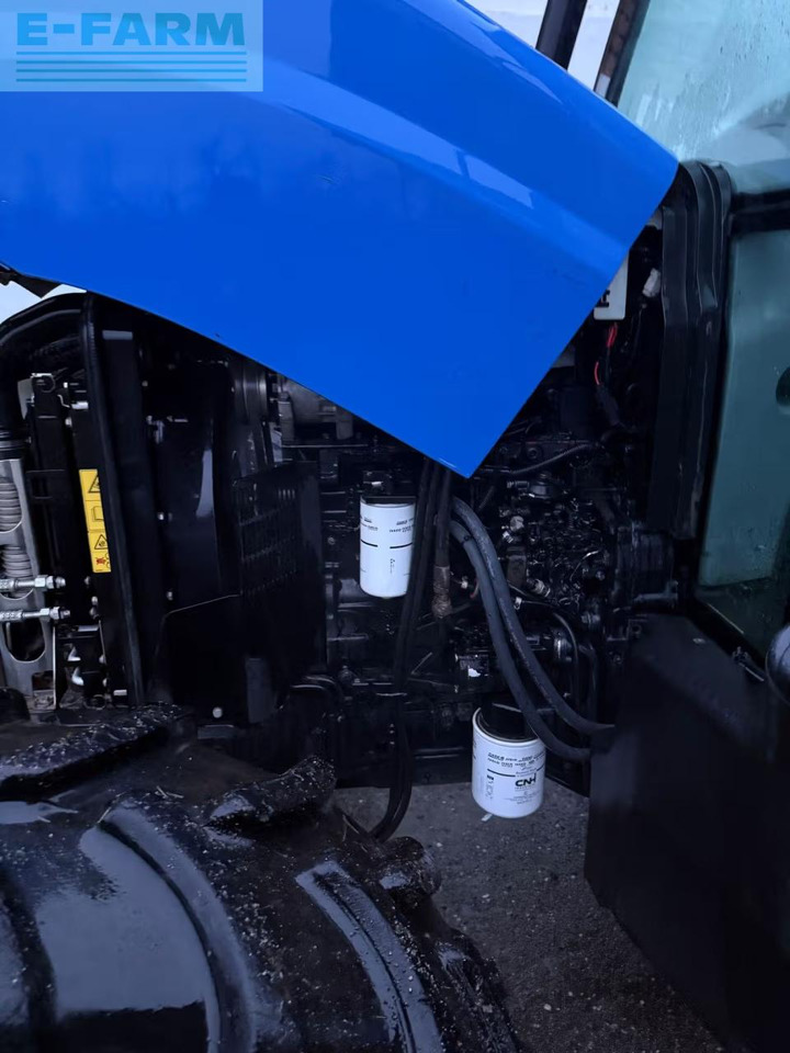 Trator New Holland T5060: foto 9 Trator New Holland T5060: foto 9