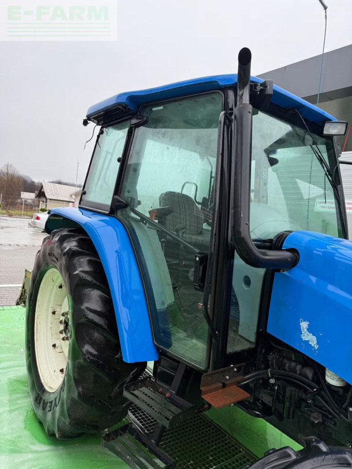 Trator New Holland T5060: foto 11 Trator New Holland T5060: foto 11