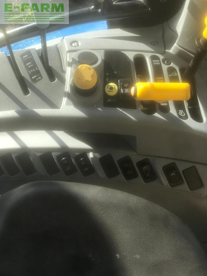 New Holland T7.225 - Trator: foto 5 New Holland T7.225 - Trator: foto 5