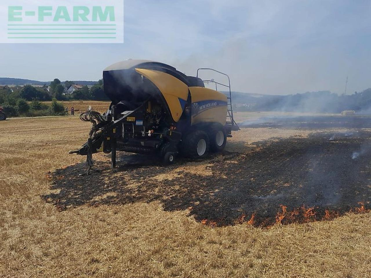 New Holland bb 1290 / großpackenpresse / brandschaden - Enfardadeira de fardos quadrados: foto 2 New Holland bb 1290 / großpackenpresse / brandschaden - Enfardadeira de fardos quadrados: foto 2