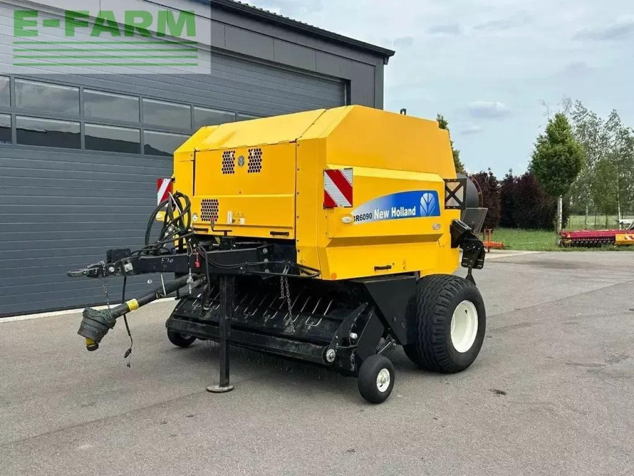 New Holland br6090 balenpers - Enfardadeira de fardos quadrados: foto 3 New Holland br6090 balenpers - Enfardadeira de fardos quadrados: foto 3