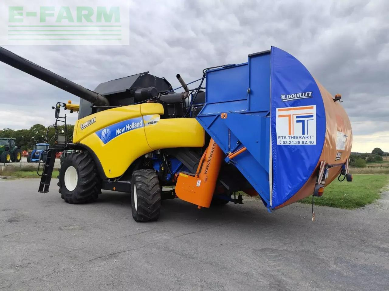 New Holland cr980z - Ceifeira debulhadora: foto 4 New Holland cr980z - Ceifeira debulhadora: foto 4