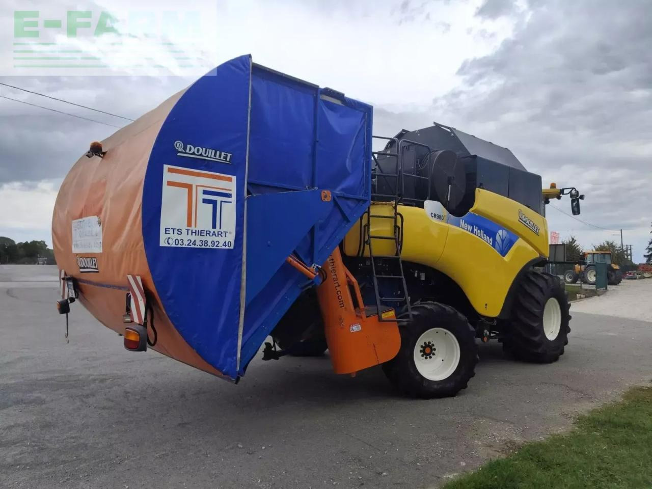New Holland cr980z - Ceifeira debulhadora: foto 3 New Holland cr980z - Ceifeira debulhadora: foto 3